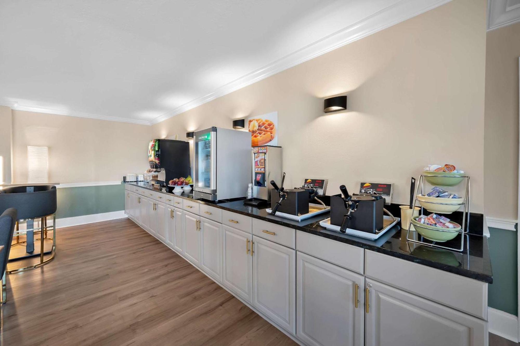 Quality Inn Fort Myers - Cape Coral Bagian luar foto